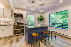 Modern Waynesville Cabin about 9 Mi to Lake Junaluska!